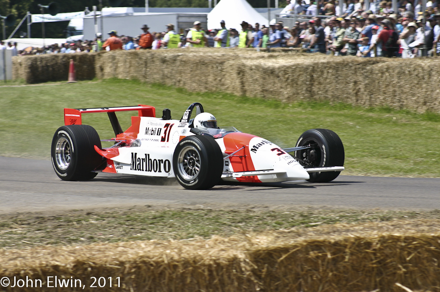 FoS Al Unser jnr moments before stuffing Penske-Merc PC23