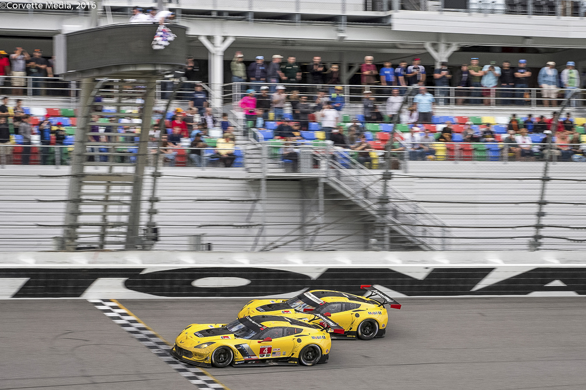 CorvetteC7RWinsRolex2403-1